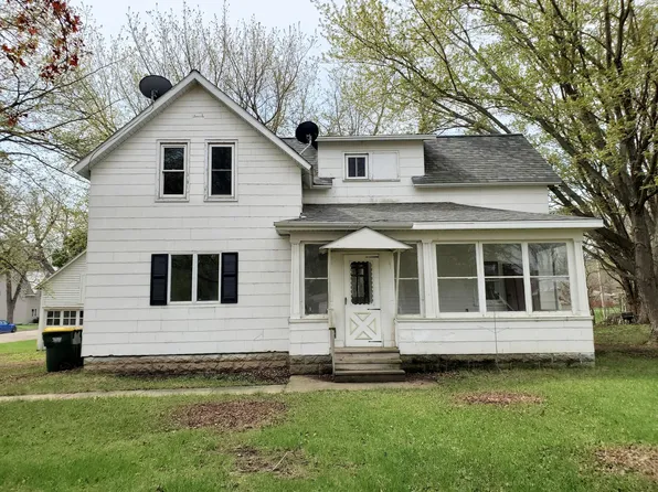 401 Bedal St, Walnut Grove, MN 56180