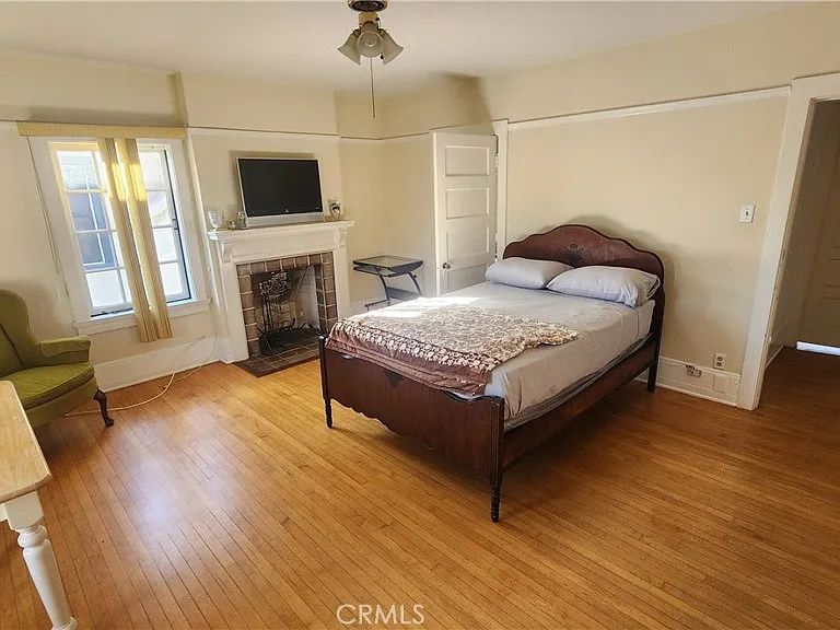 2215 W 21st St — Photo 11