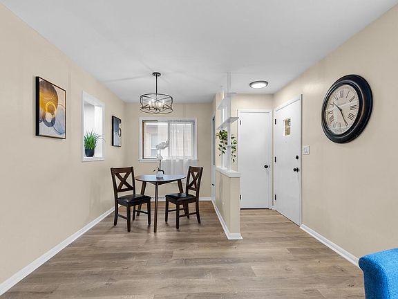 5th image of 7118 W Medford AVENUE