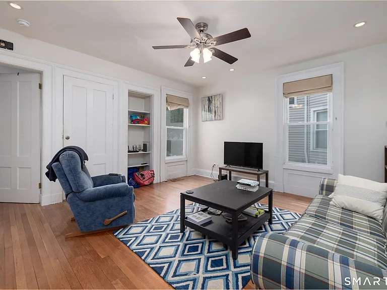 276 Humphrey St #1 — Photo 5