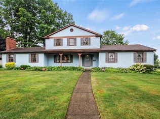 671 Mapleridge Dr, Youngstown, OH