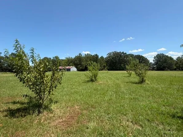 2727 Shady Hollow Dr, Mt Pleasant, TX 75455