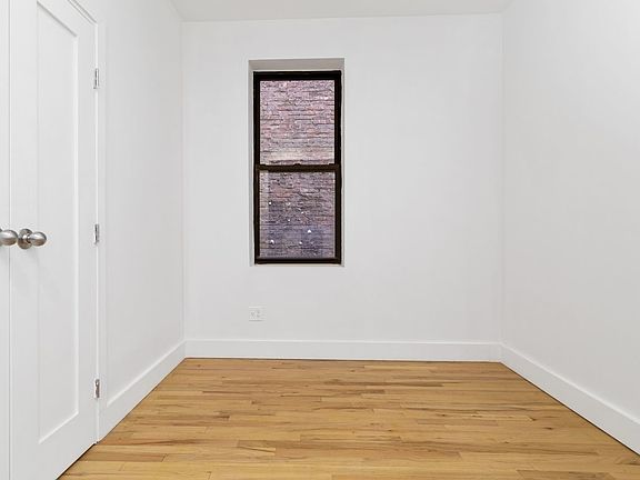 3rd image of 229 E 53rd St #33R