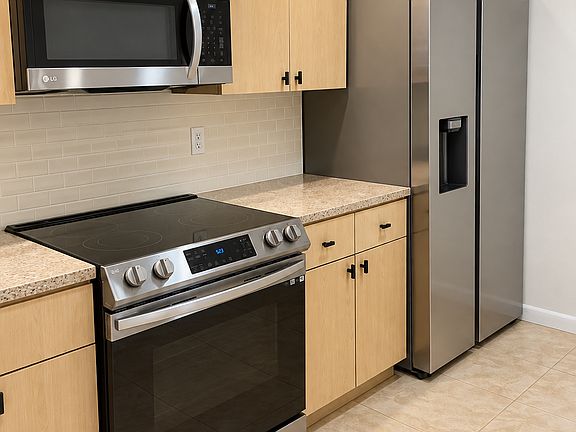 5th image of 18870 NW 57th Ave APT 202