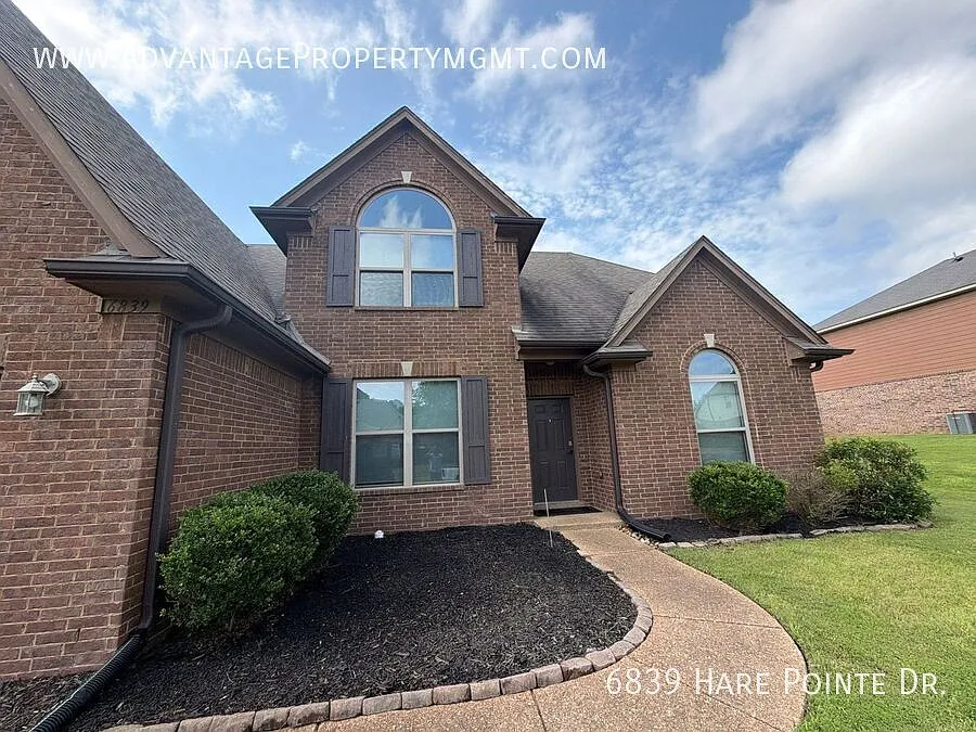 Beautiful 4-bedroom 3 bath home in Arlington — Photo 3