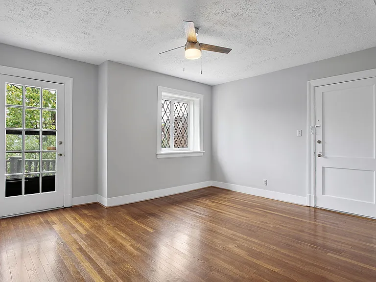 210 N Stafford Ave #21 — Photo 16