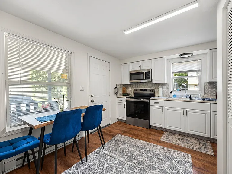 347 Johnston Ave — Photo 5