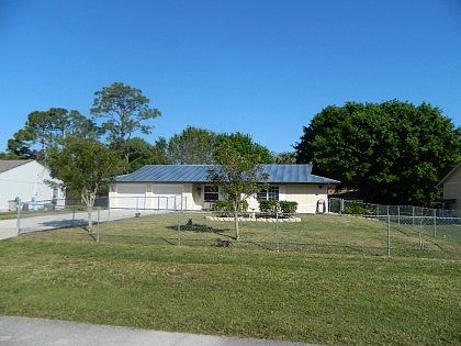 1st image of 7104 Plumosa Ln