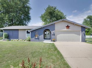 819 Kleemann Dr, Clinton, IL 61727