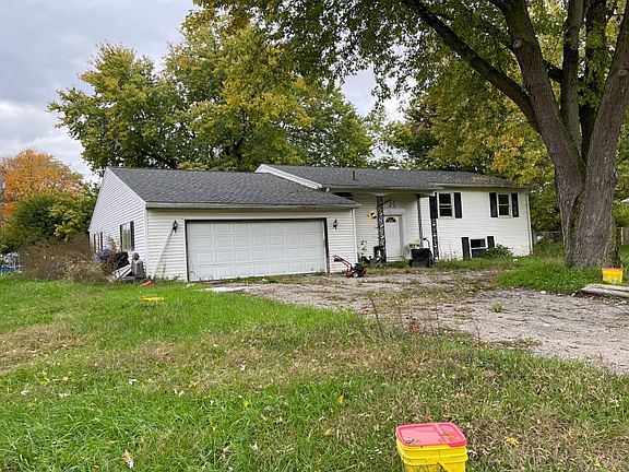 3rd image of 58323 Andrew Dr