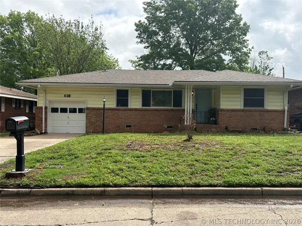 618 SE Wilshire Ave, Bartlesville, OK 74006