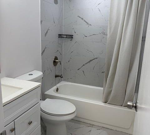 3rd image of 9448 Saddlebrook Dr