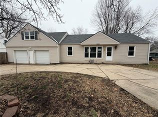 5805 Ridgeway Ave, Kansas City, MO 64133