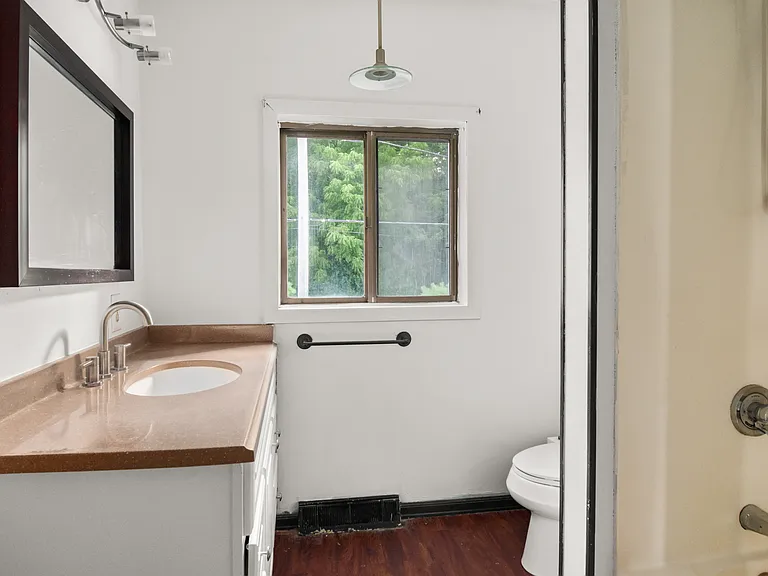 Full bathroom
