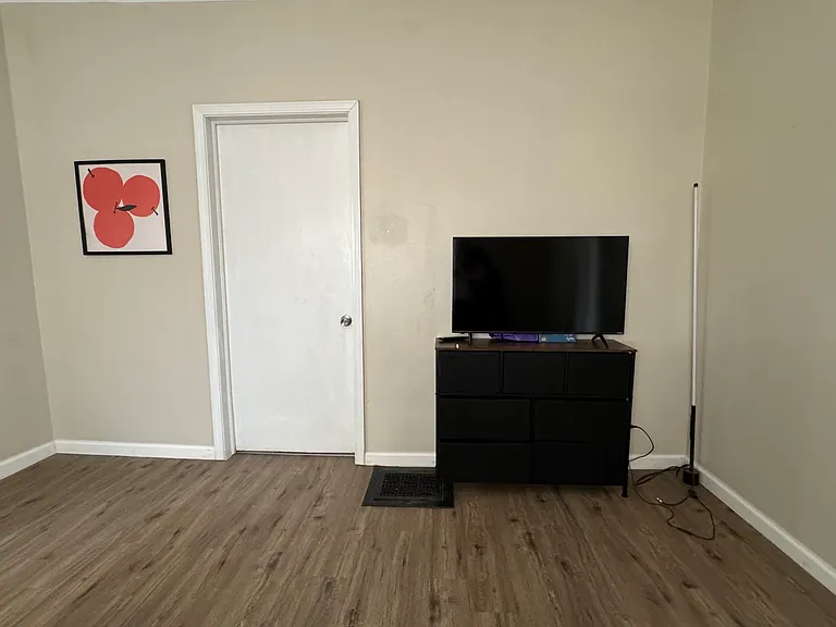 111 Sweet St NE #1 — Photo 11
