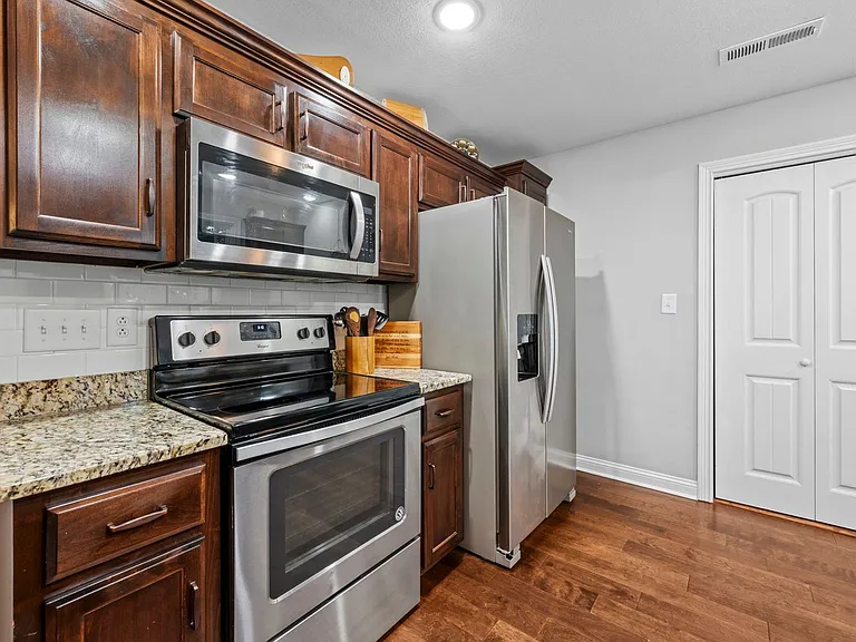 1048 Harrison Way — Photo 8
