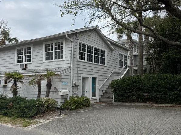 1721 BEACH Avenue, Atlantic Beach, FL 32233