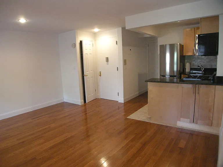 575 2nd Ave #3B — Photo 3