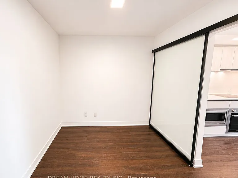 609 Sherbourne St #806 — Photo 10