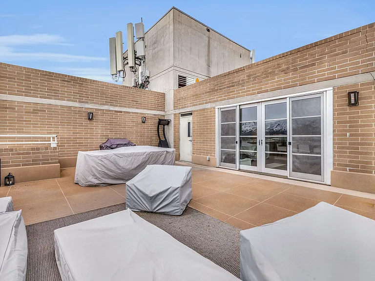 230 E Broadway S #1209 — Photo 28