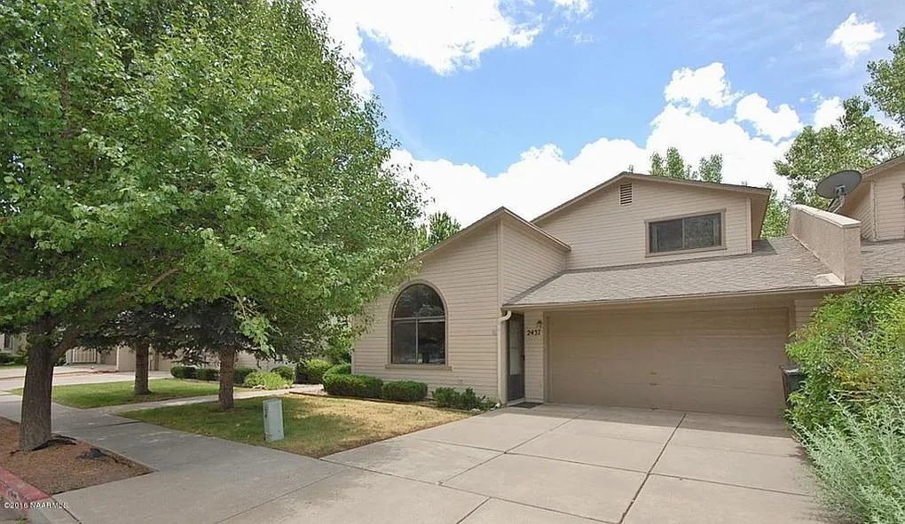 3 bed, 1368 sqft, $2,600 — Photo 1