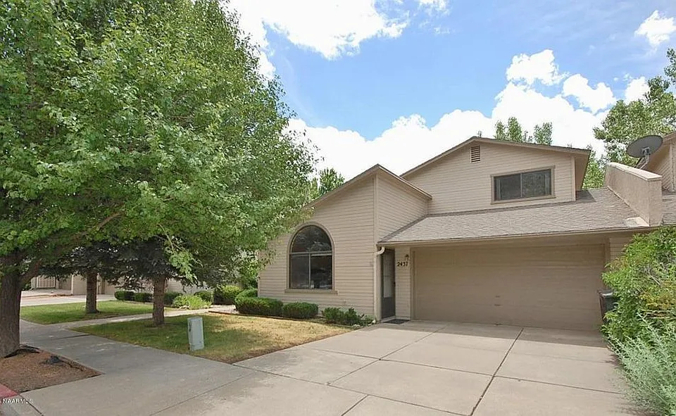 2437 E Elder Dr