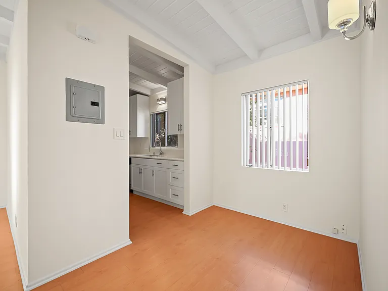 608 San Vicente Blvd — Photo 7