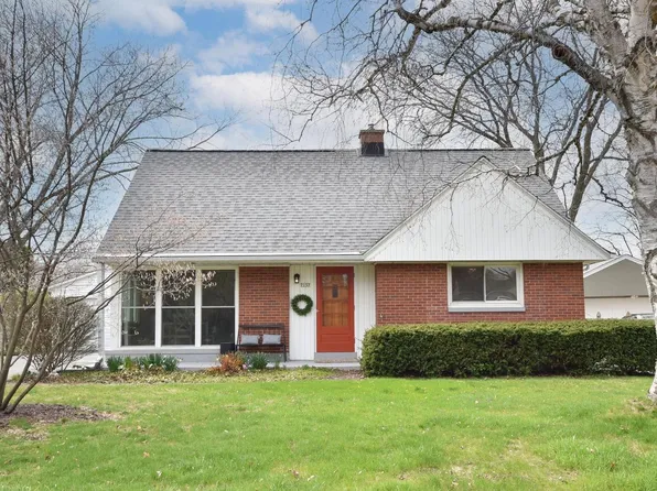 7157 North Navajo AVENUE, Glendale, WI 53217