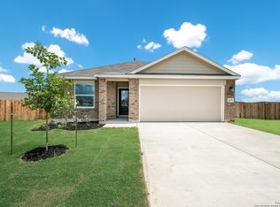 2733 Nueva Cordova, Seguin, TX 78155