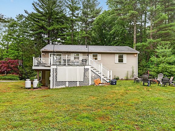 3rd image of 112 Bond Rd