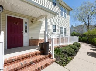 276 Pinelli Dr, Piscataway, NJ 08854