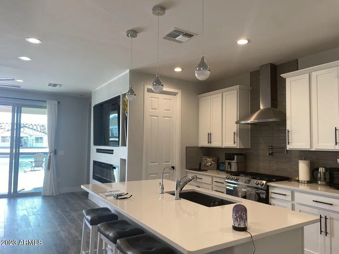 40505 West Agave Road — Photo 2
