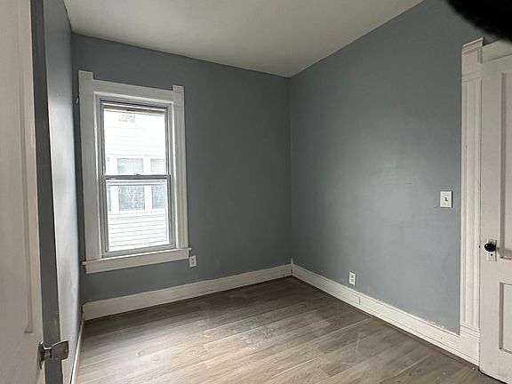 2nd image of 115 Schiller Ave