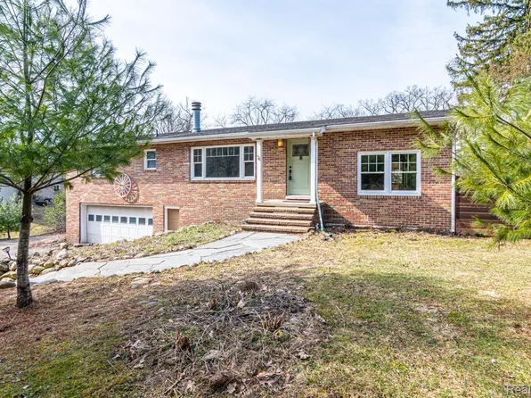 8099 Huron River Dr, Dexter, MI 48130