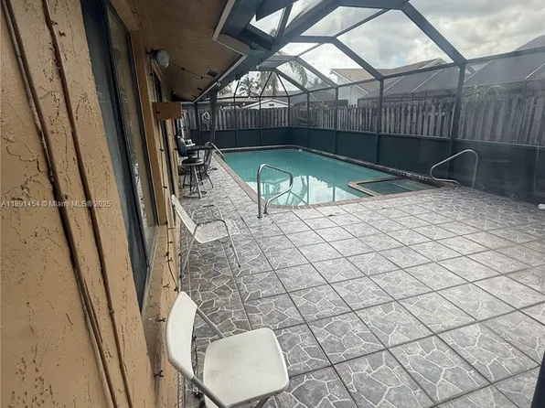 7358 NW 49th St, Fort Lauderdale, FL 33319