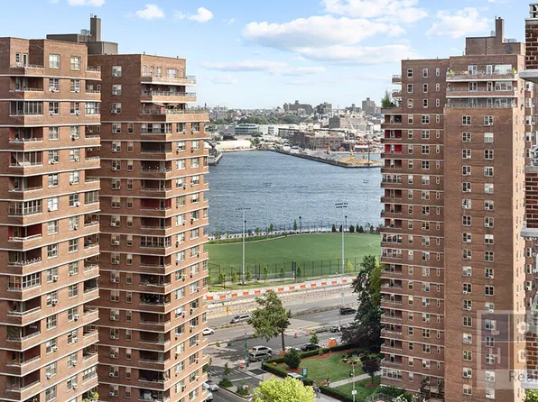 568 Grand Street image 19 of 27