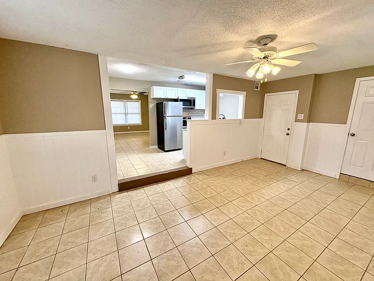 926 Medford Ave — Photo 19