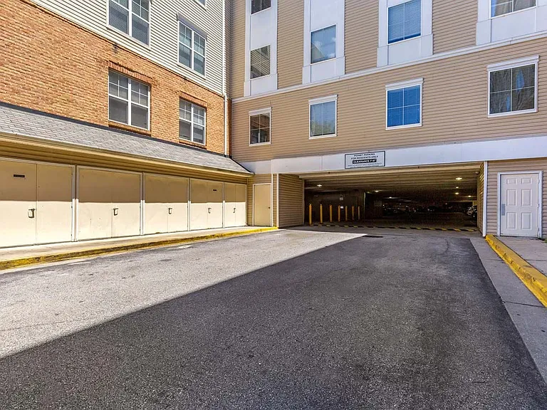 Concord Park Apartments — Photo 25