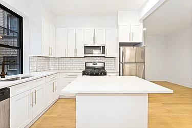 1084 New York Avenue in Flatbush