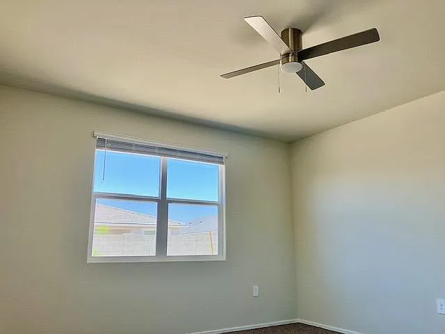 4 bed, 1917 sqft, $2,600 — Photo 4