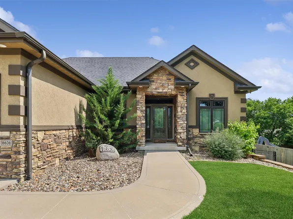 16636 Tanglewood Dr, Clive, IA 50325