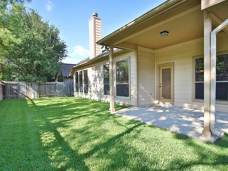 23118 Century Plant Dr — Photo 27