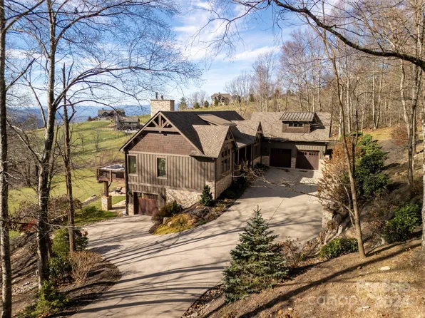 153 Spring Rain Dr, Hendersonville, NC 28792