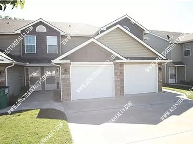 13759 Post Oak Ln — Photo 1