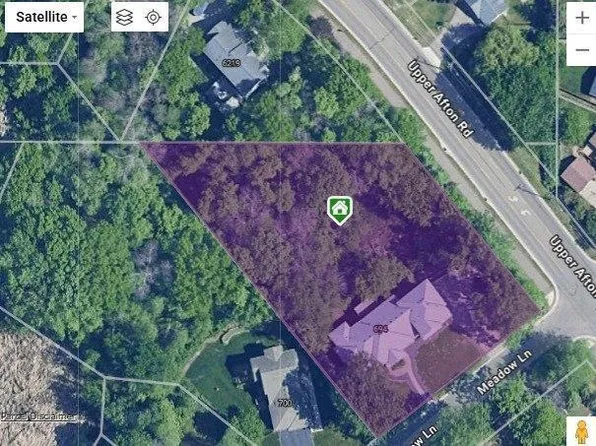 694 Meadow Ln, Woodbury, MN 55125