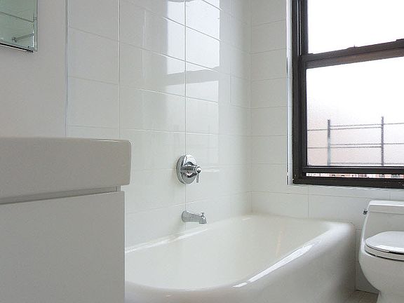 5th image of 400 E 58th St APT 11B