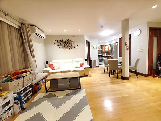 Sold by Remax Real Estate Professionals | media 21