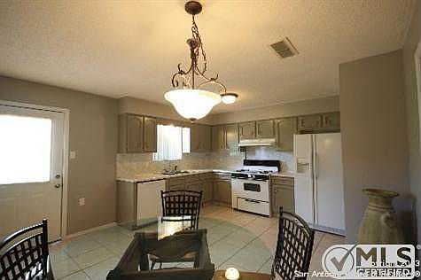 5th image of 1310 Longhorn Dr