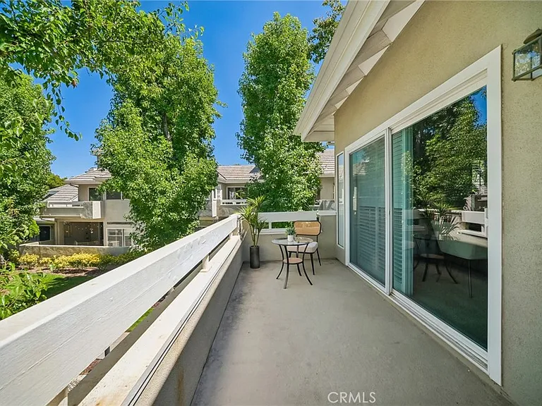 26107 McBean Pkwy — Photo 30
