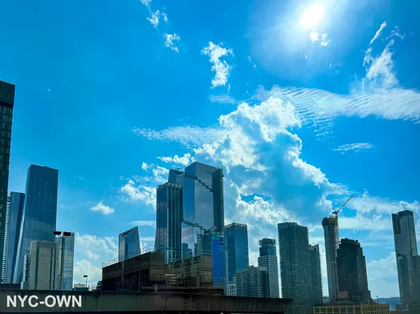 350 West 42nd Street image 13 of 18